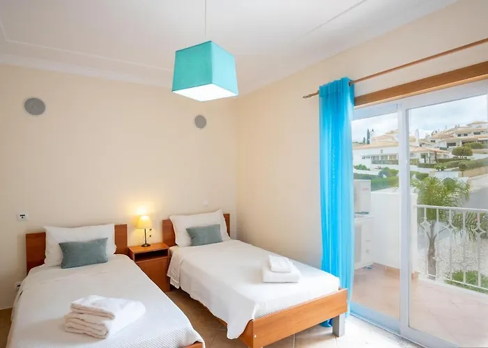 Thiago Holidays * Albufeira