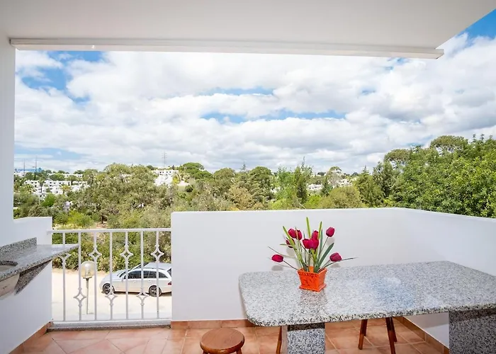 펜션 Thiago Holidays 알부페이라