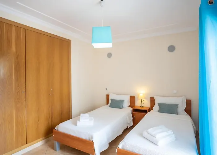 Thiago Holidays 펜션 *