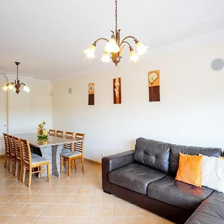 Thiago Holidays * Αλμπουφέιρα